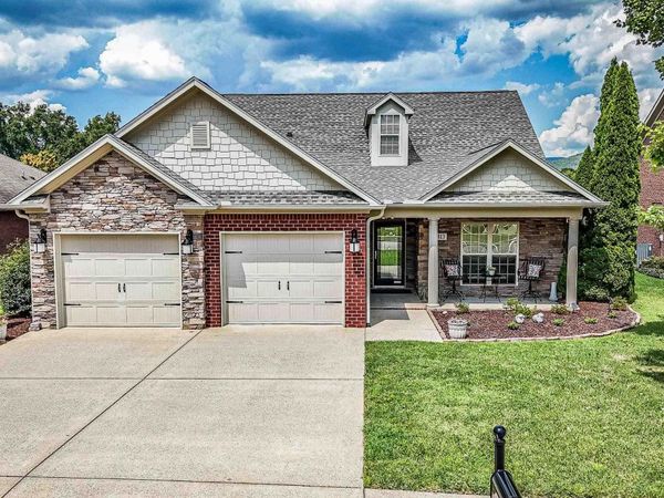 2413 Habersham Drive SE, Owens Cross Roads, AL 35763