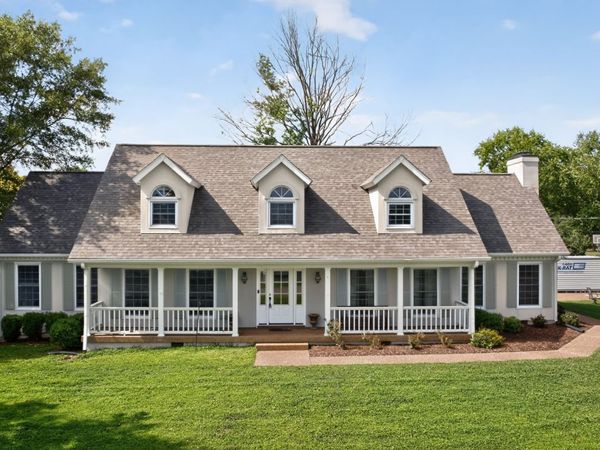 110 Applewood Valley Dr, Hendersonville, TN 37075