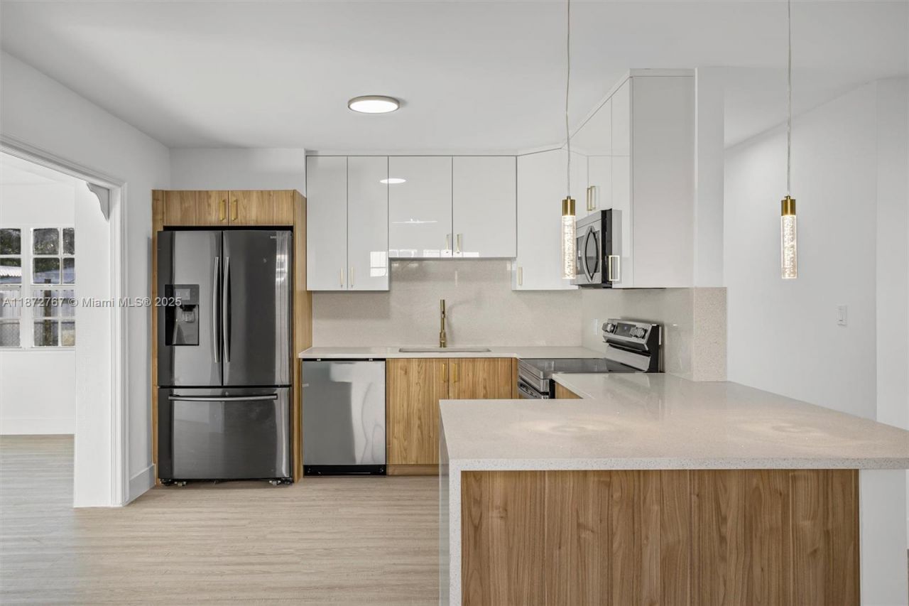 6825 SW 12th St, Pembroke Pines, FL 33023 Photo