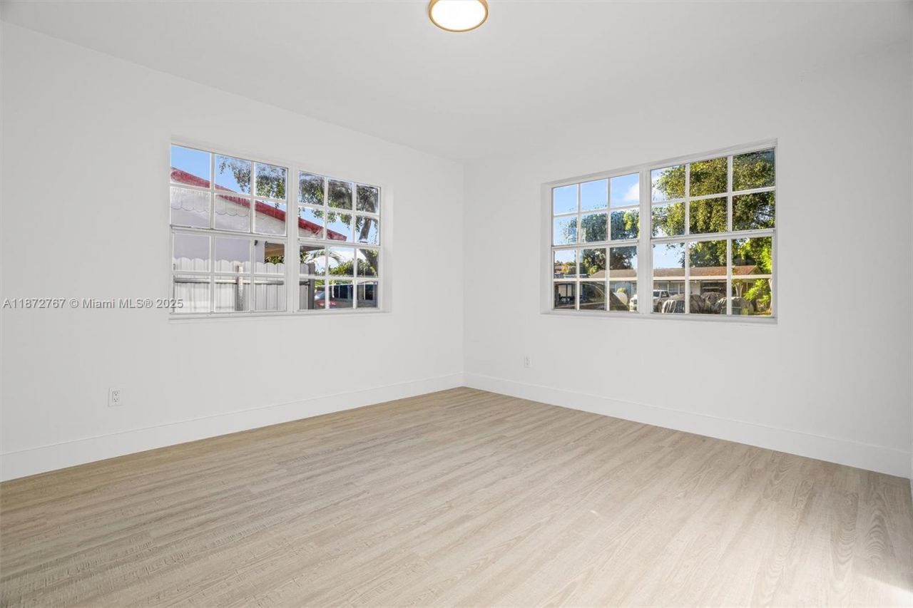 6825 SW 12th St, Pembroke Pines, FL 33023 Photo