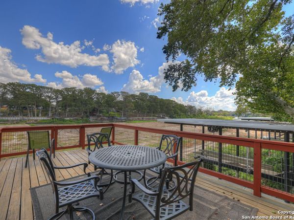 1015 Reiley Rd, Seguin, TX 78155