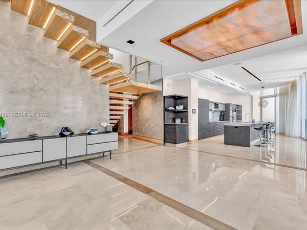 200 Biscayne Boulevard Way, Unit PH 5401, Miami, FL 33131