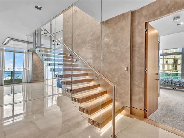 200 Biscayne Boulevard Way, Unit PH 5401, Miami, FL 33131