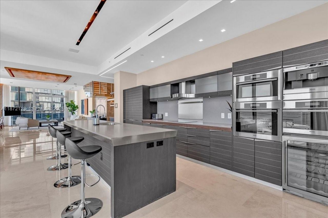 200 Biscayne Boulevard Way, Unit PH 5401, Miami, FL 33131 Photo