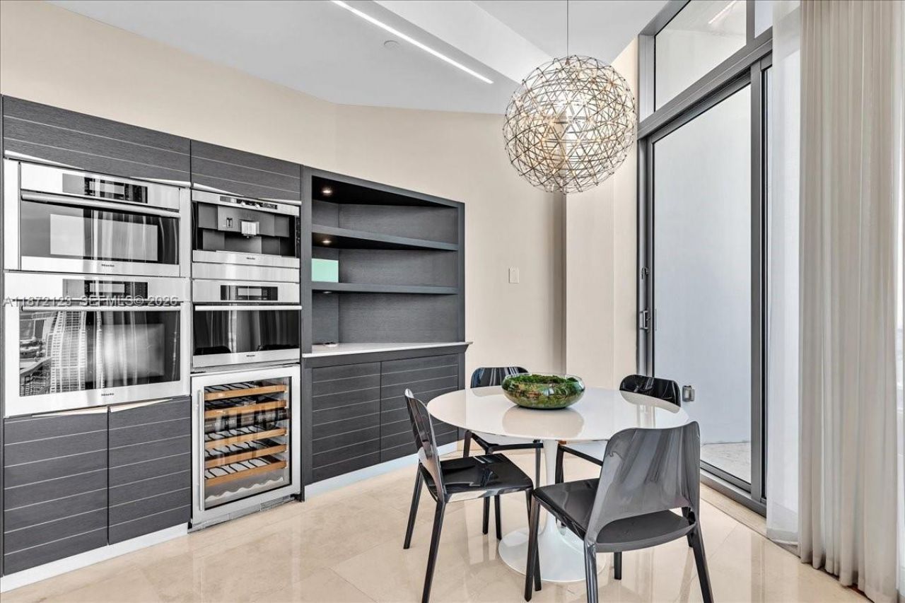 200 Biscayne Boulevard Way, Unit PH 5401, Miami, FL 33131 Photo