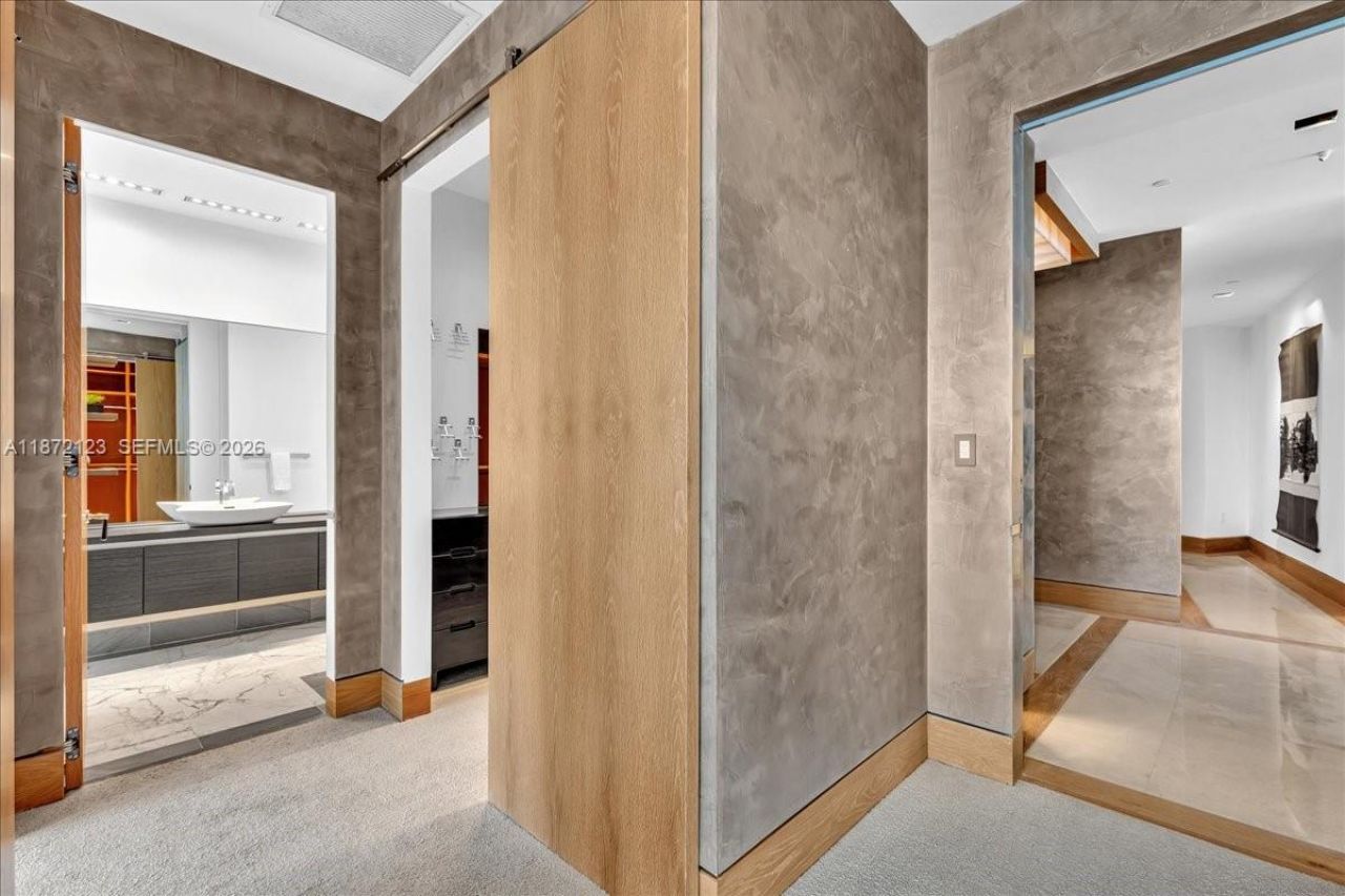 200 Biscayne Boulevard Way, Unit PH 5401, Miami, FL 33131 Photo