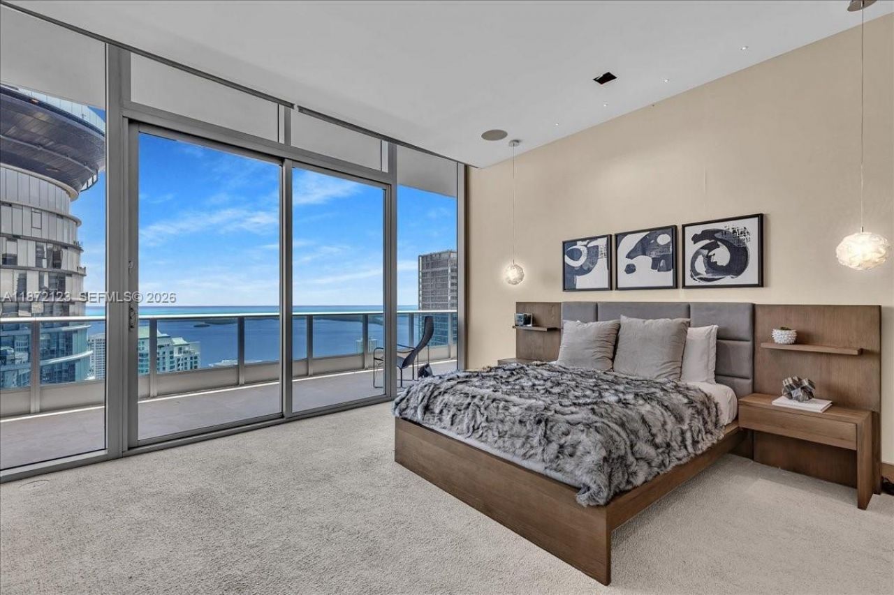 200 Biscayne Boulevard Way, Unit PH 5401, Miami, FL 33131 Photo