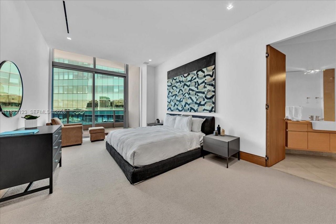 200 Biscayne Boulevard Way, Unit PH 5401, Miami, FL 33131 Photo