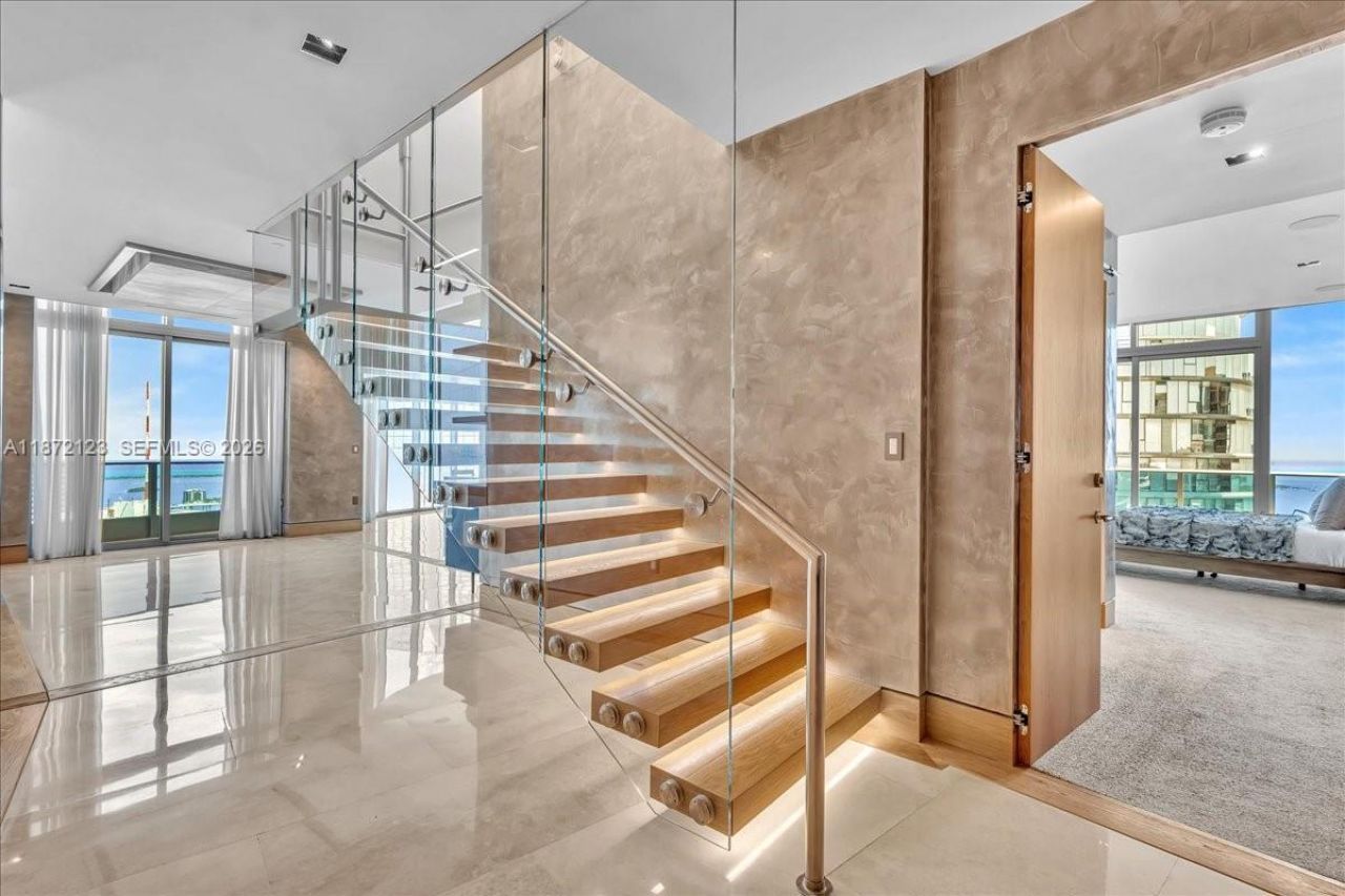 200 Biscayne Boulevard Way, Unit PH 5401, Miami, FL 33131 Photo