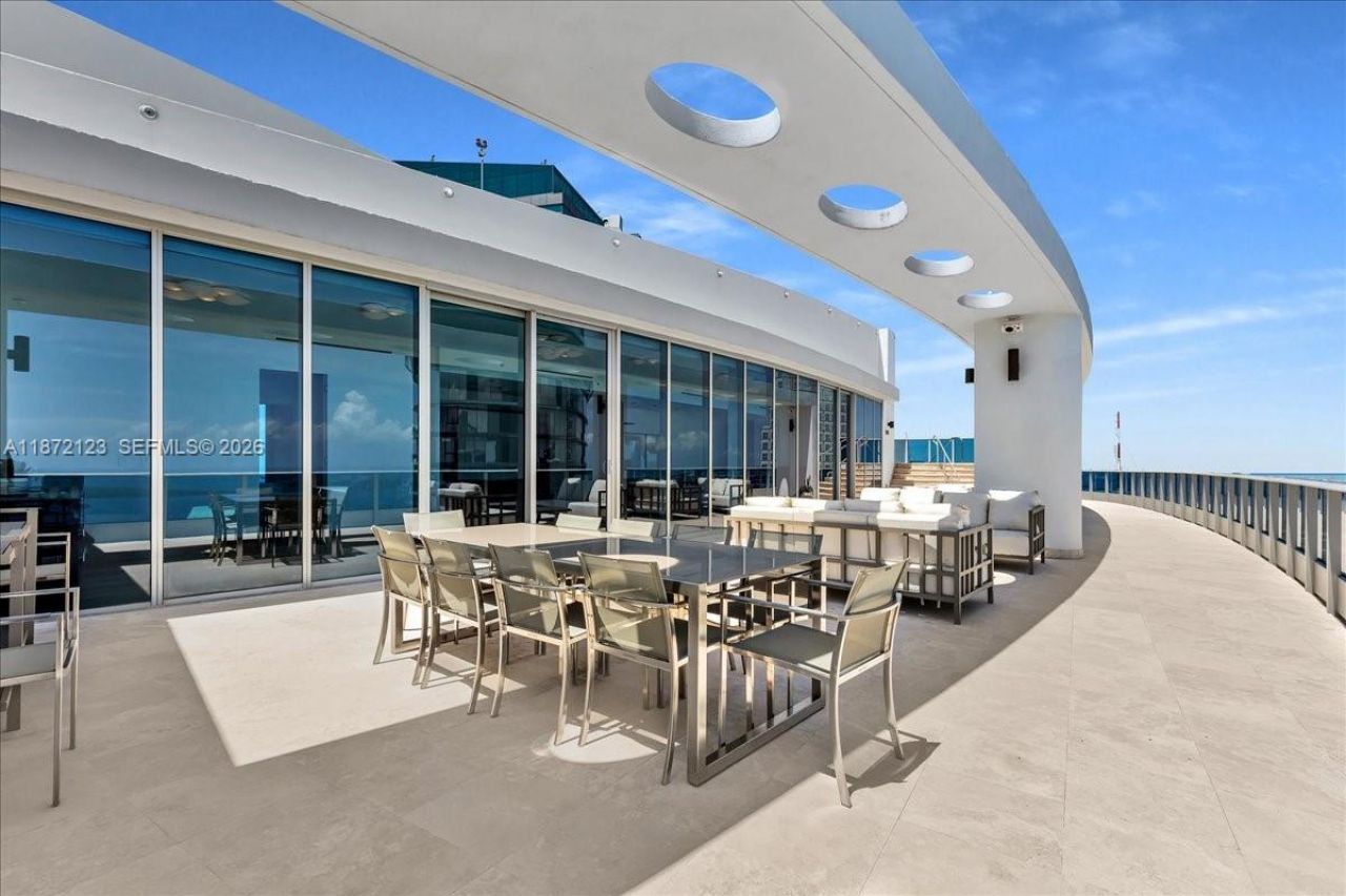 200 Biscayne Boulevard Way, Unit PH 5401, Miami, FL 33131 Photo