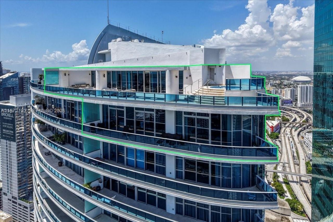 200 Biscayne Boulevard Way, Unit PH 5401, Miami, FL 33131 Photo