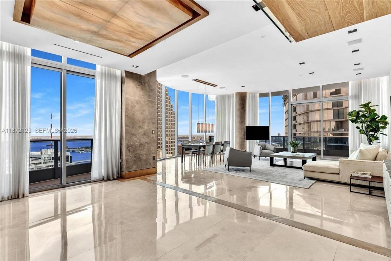 200 Biscayne Boulevard Way, Unit PH 5401, Miami, FL 33131 Photo