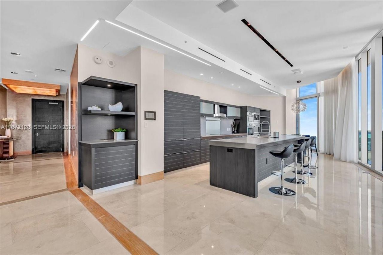 200 Biscayne Boulevard Way, Unit PH 5401, Miami, FL 33131 Photo