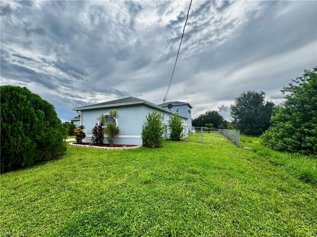 1709 Moore Ave, Lehigh Acres, FL 33972 Photo