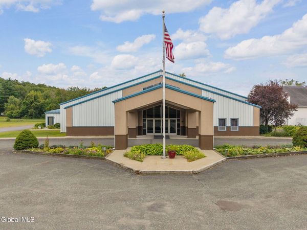 1688 US-9, Castleton, NY 12033