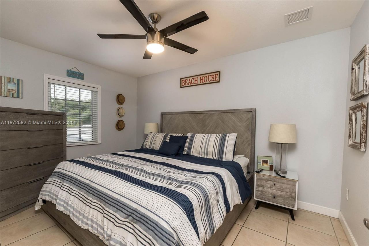 325 Calusa St, Unit 320, Key Largo, FL 33037 Photo