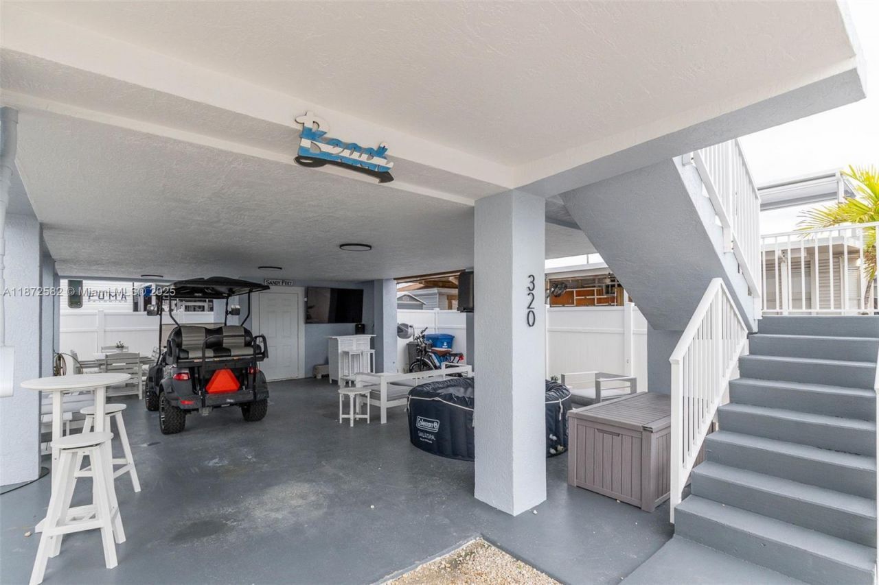 325 Calusa St, Unit 320, Key Largo, FL 33037 Photo