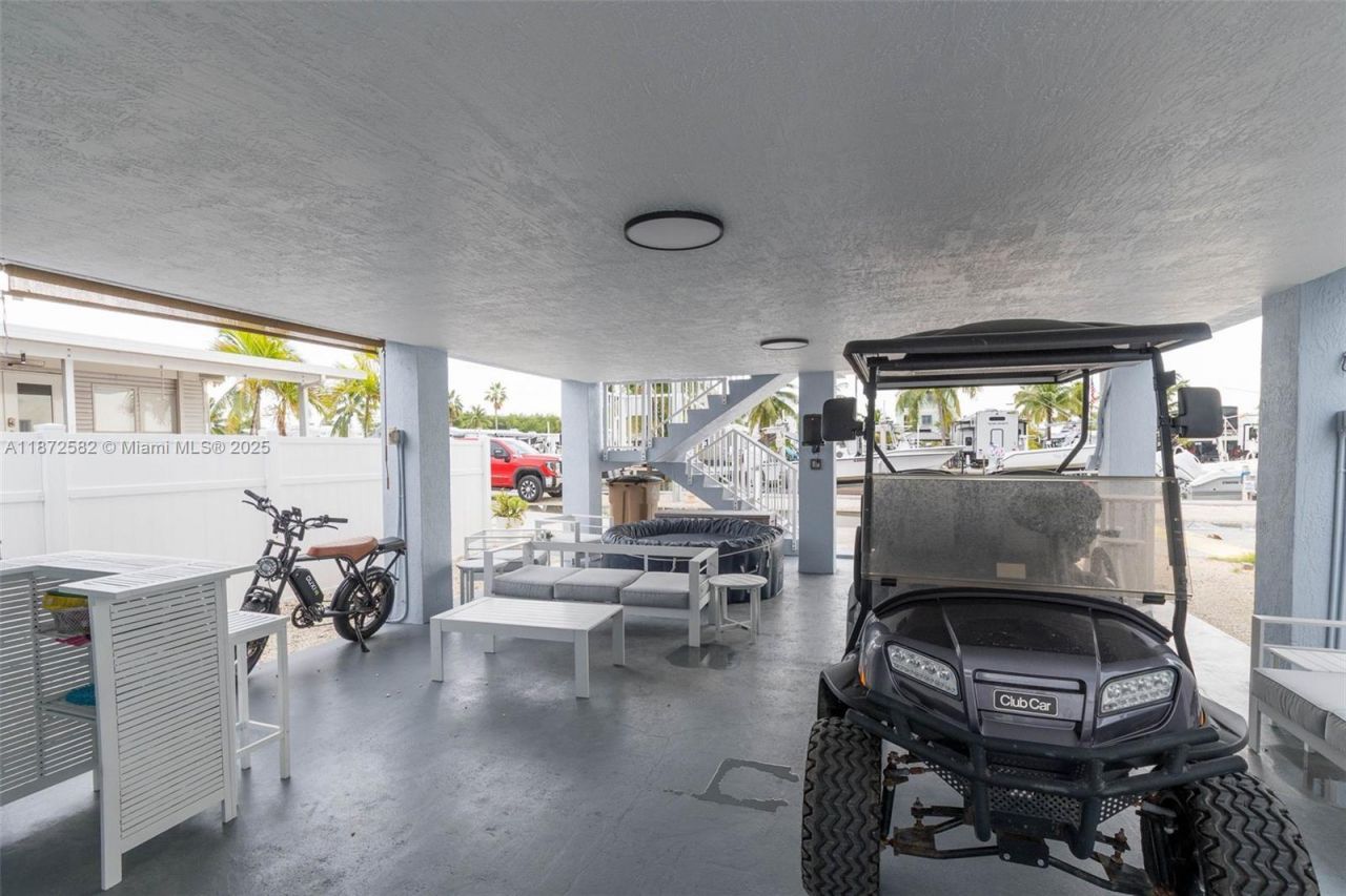 325 Calusa St, Unit 320, Key Largo, FL 33037 Photo