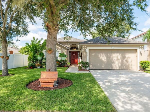 2123 ANOKA WAY, LEESBURG, FL 34748