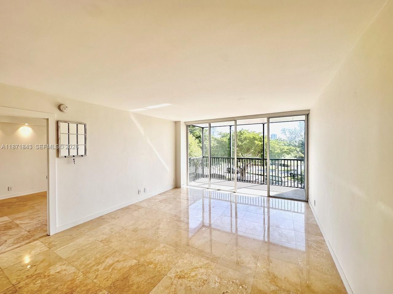 3301 N Country Club Dr, Unit 410, Aventura, FL 33180 Photo