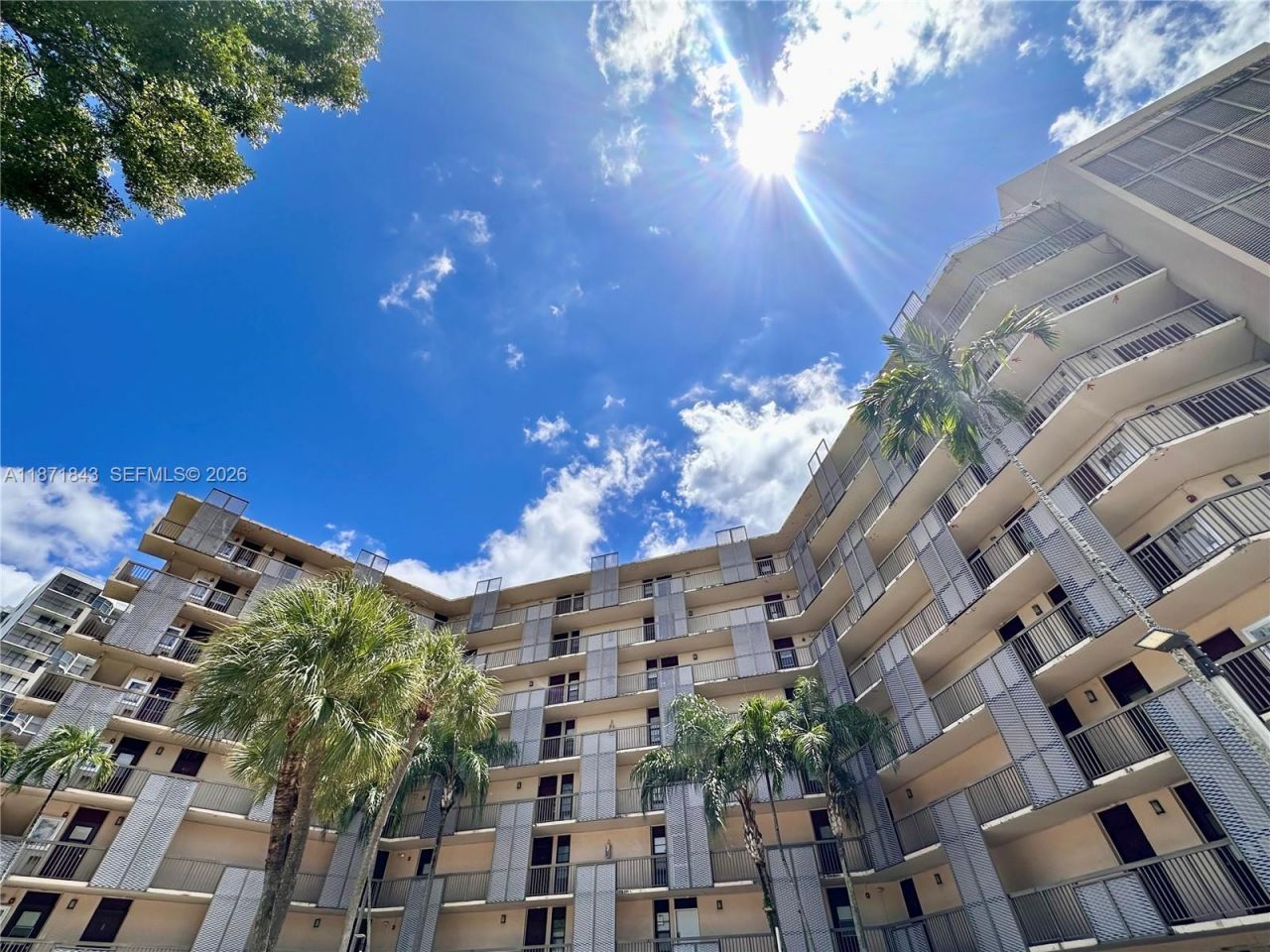 3301 N Country Club Dr, Unit 410, Aventura, FL 33180 Photo
