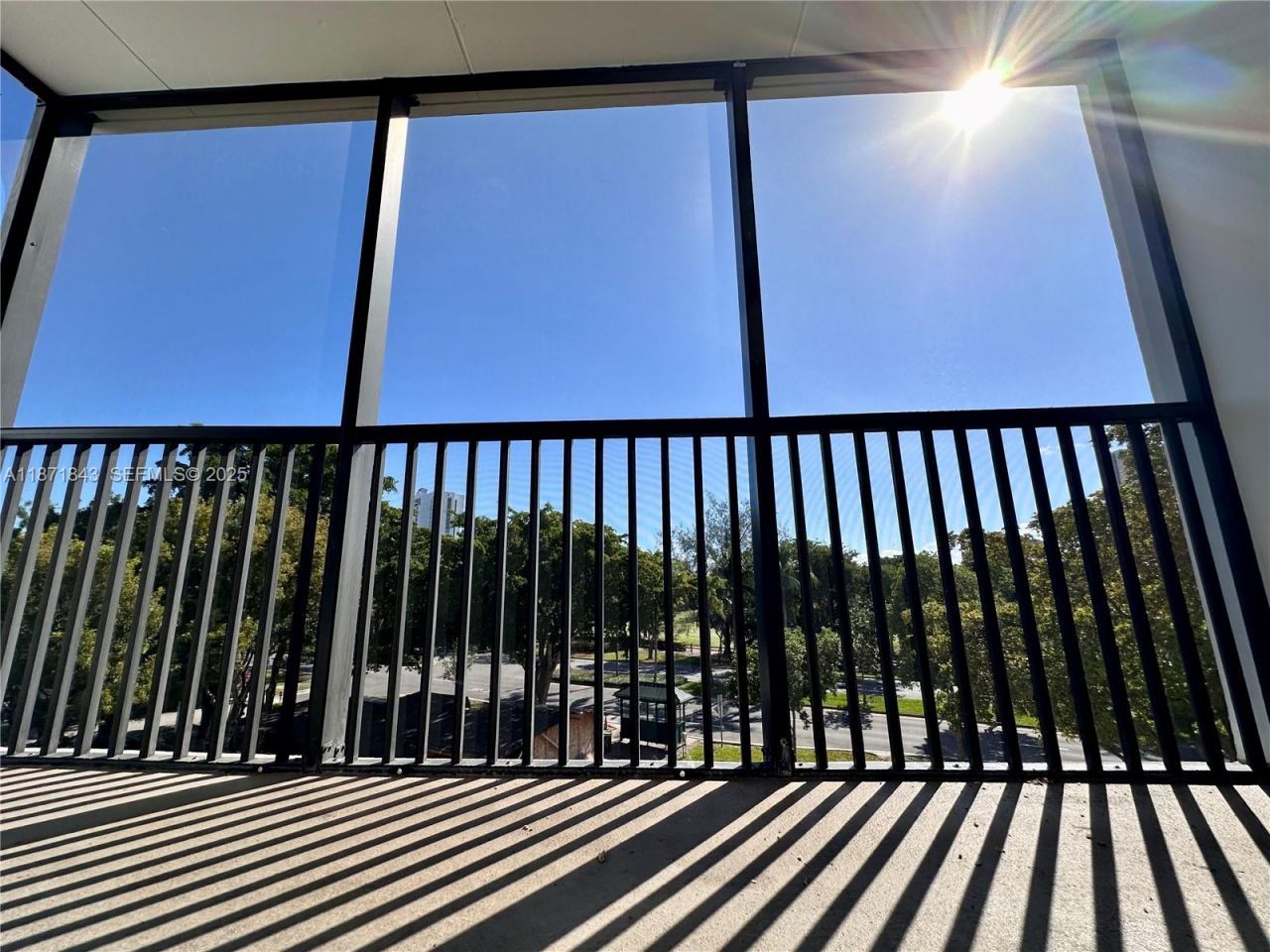 3301 N Country Club Dr, Unit 410, Aventura, FL 33180 Photo