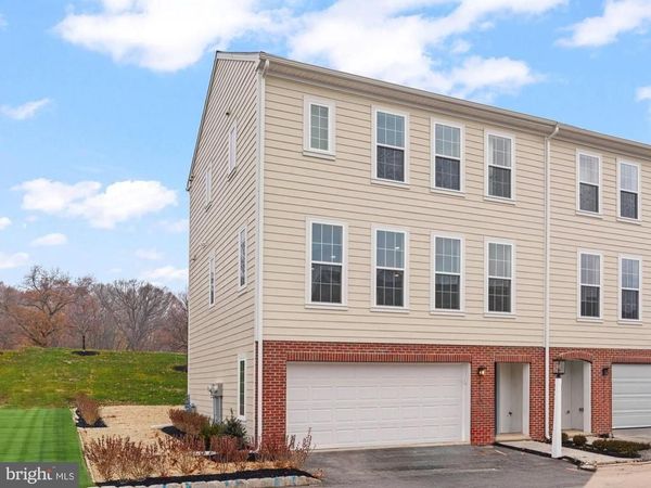 4110 LEROY DRIVE, MECHANICSBURG, PA 17055