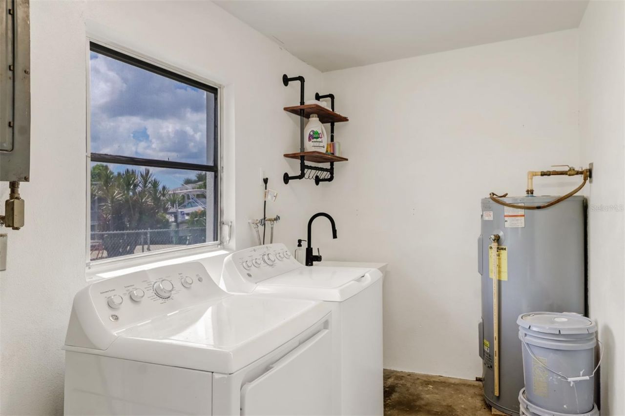 4711 Forest Glen Drive, North Fort Myers, FL 33903 Photo