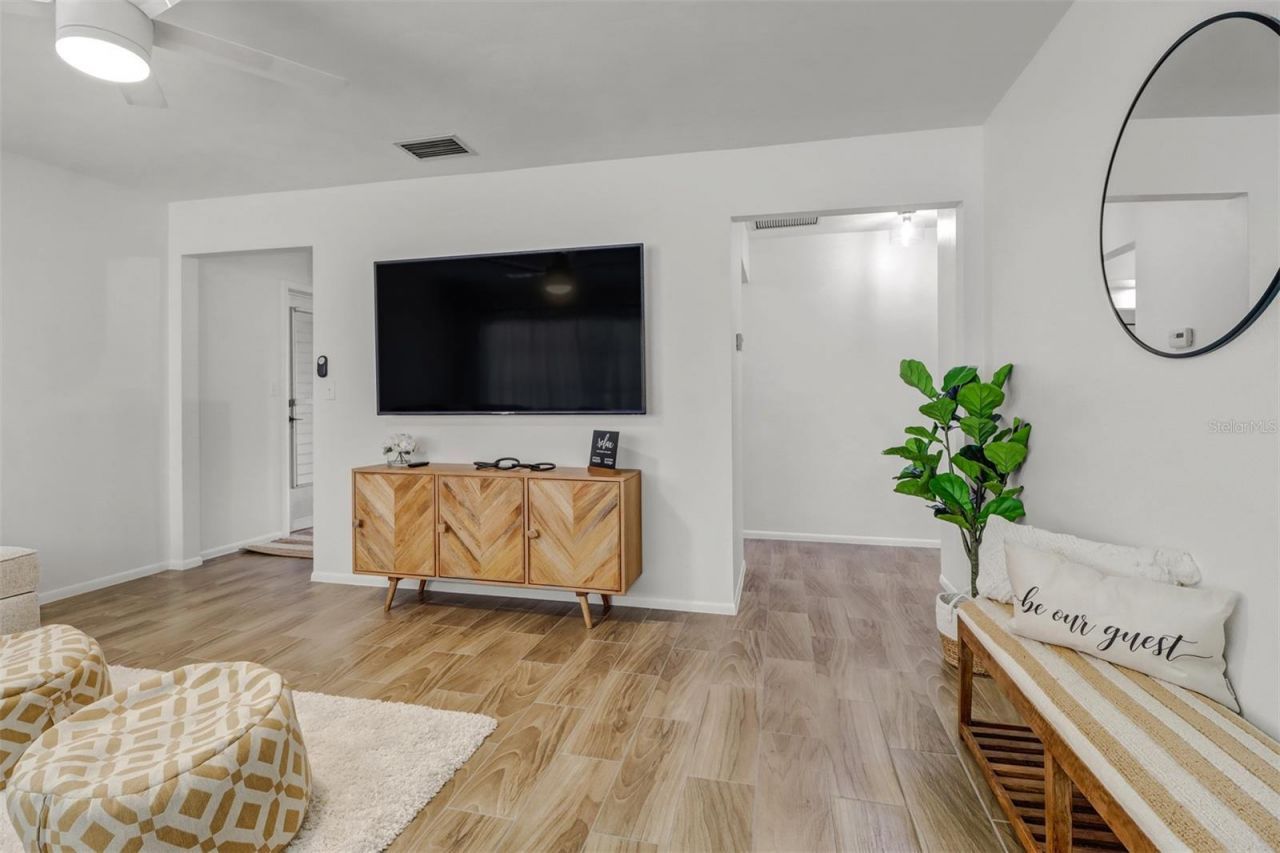 4711 Forest Glen Drive, North Fort Myers, FL 33903 Photo