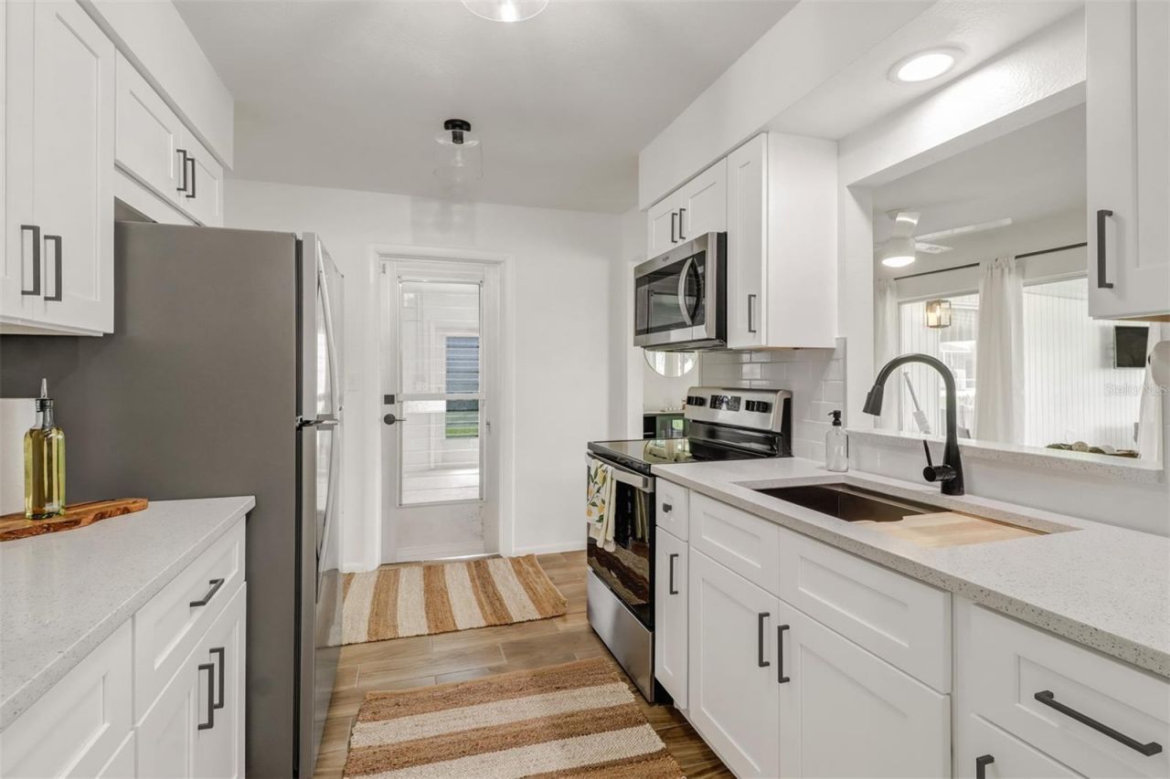 4711 Forest Glen Drive, North Fort Myers, FL 33903 Photo