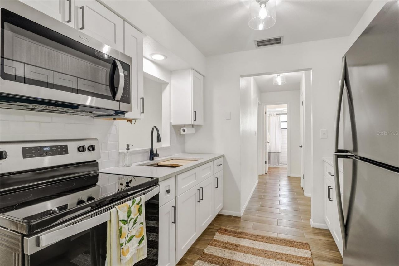 4711 Forest Glen Drive, North Fort Myers, FL 33903 Photo