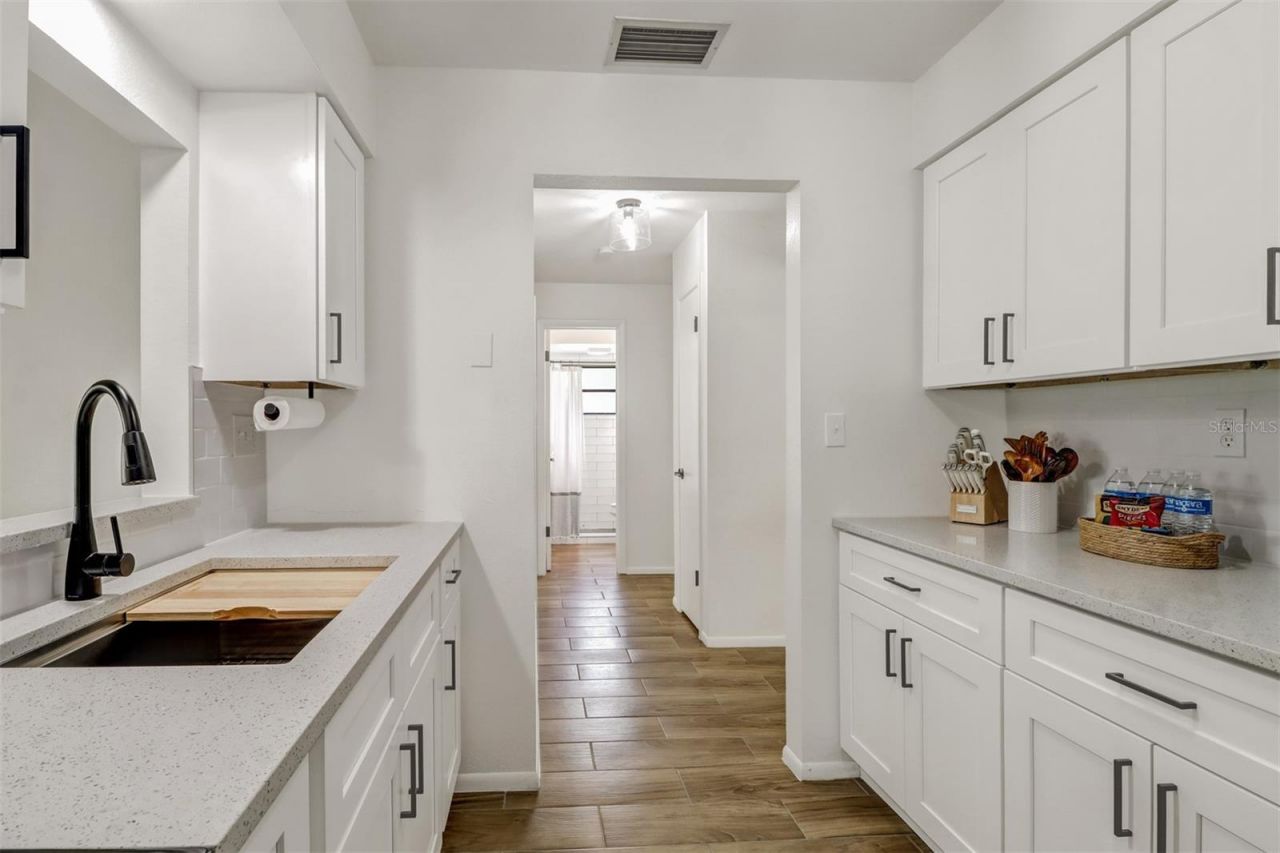 4711 Forest Glen Drive, North Fort Myers, FL 33903 Photo