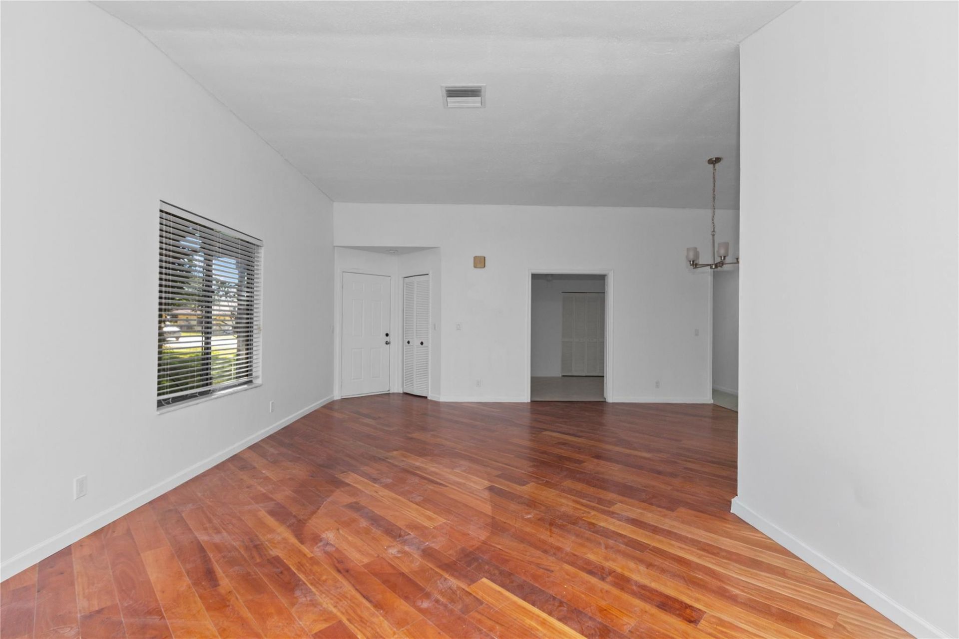 5051 Pine Drive, Boynton Beach, FL 33437 Photo