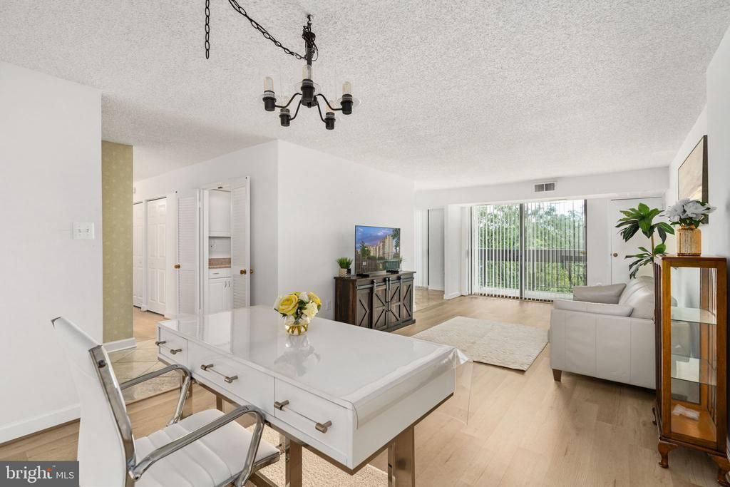 5300 Holmes Run Parkway, Unit 506, Alexandria, VA 22304 Main Photo