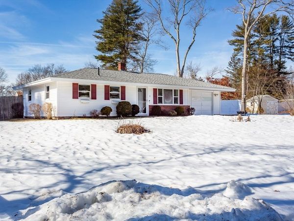 21 Sully Rd., Raynham, MA 02767
