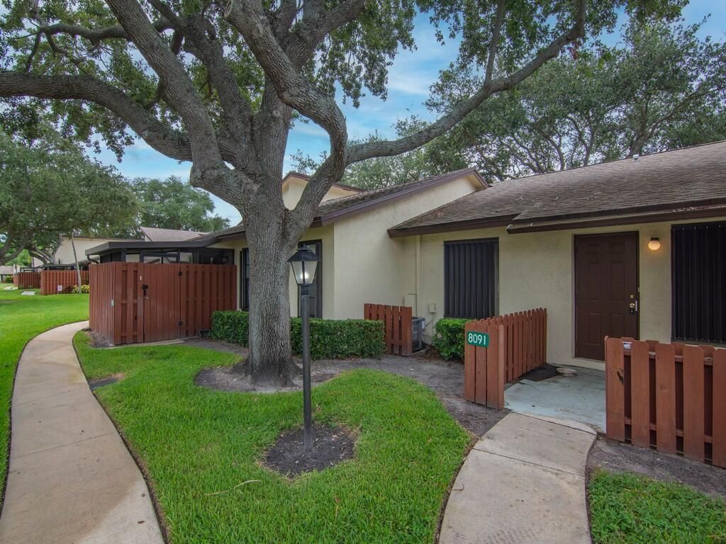 8091 SE Villa Circle, Hobe Sound, FL 33455 Photo
