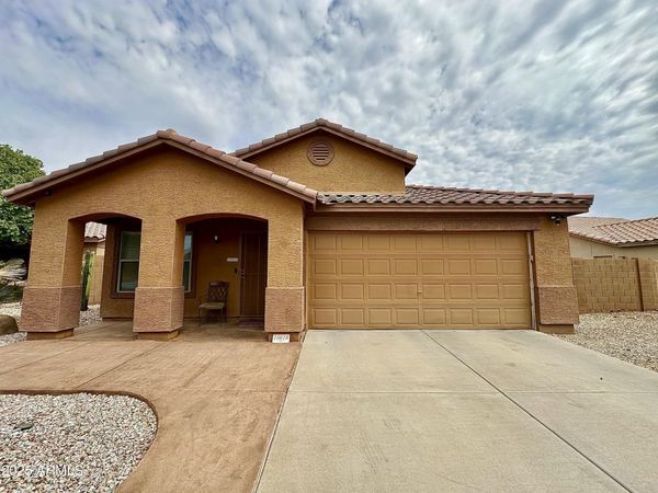 15618 W PORT AU PRINCE Lane, Surprise, AZ 85379