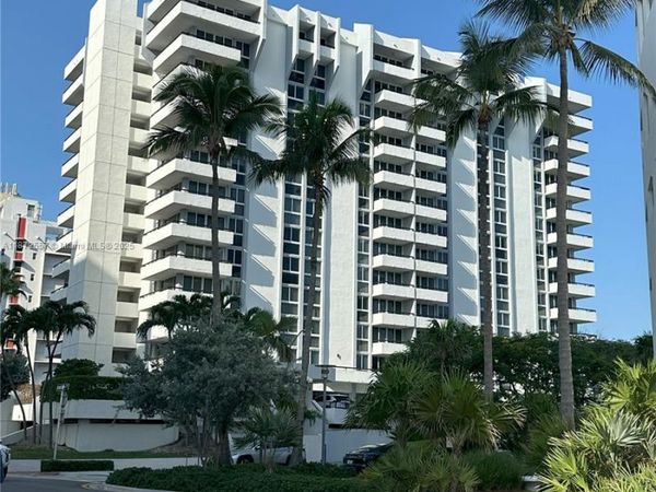 3200 Collins Ave, Unit 11-3, Miami Beach, FL 33140