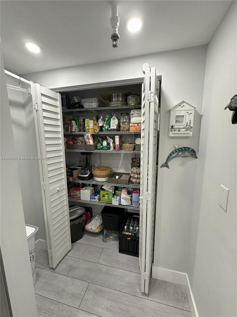 3200 Collins Ave, Unit 11-3, Miami Beach, FL 33140 Photo