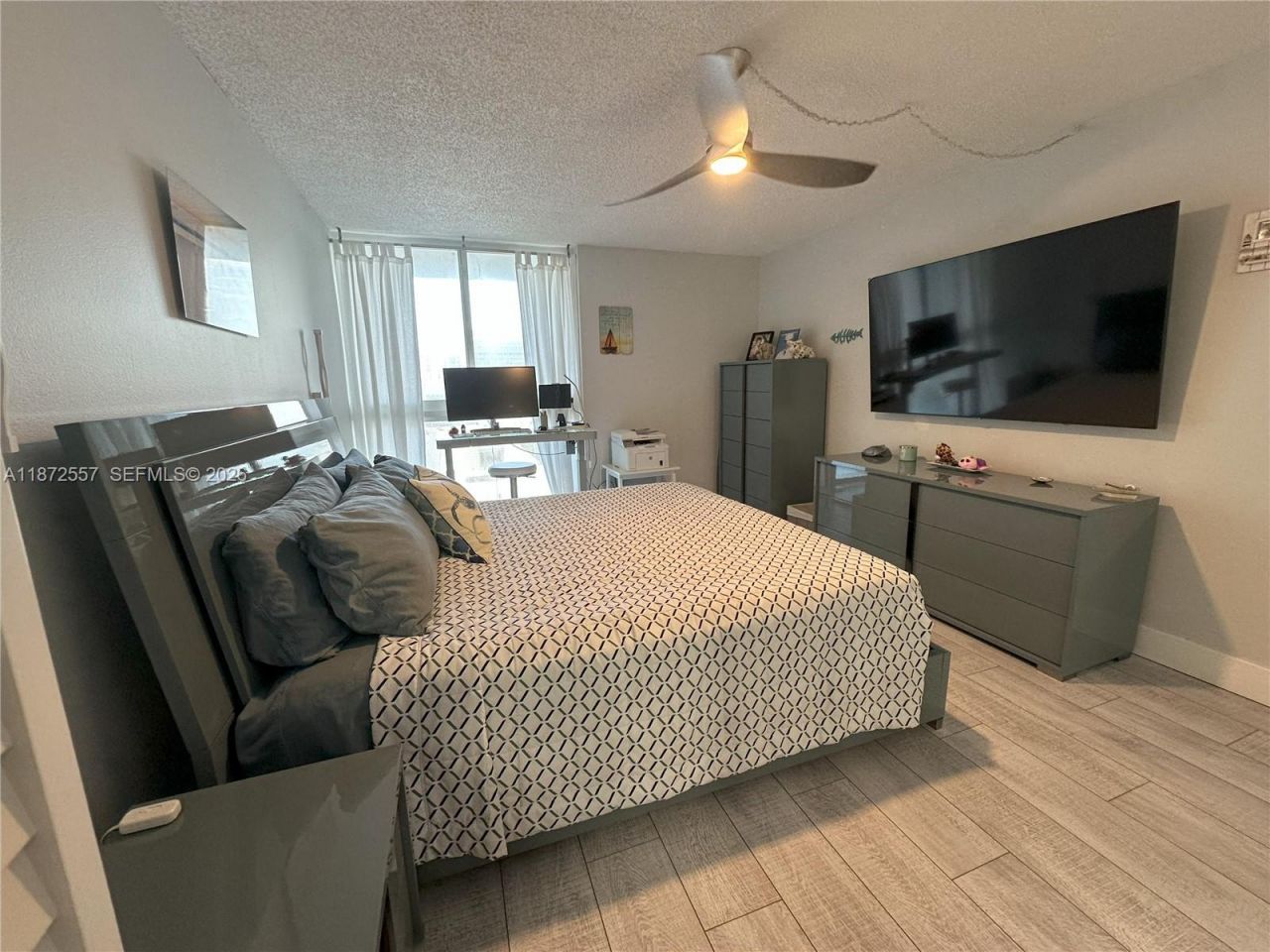 3200 Collins Ave, Unit 11-3, Miami Beach, FL 33140 Photo