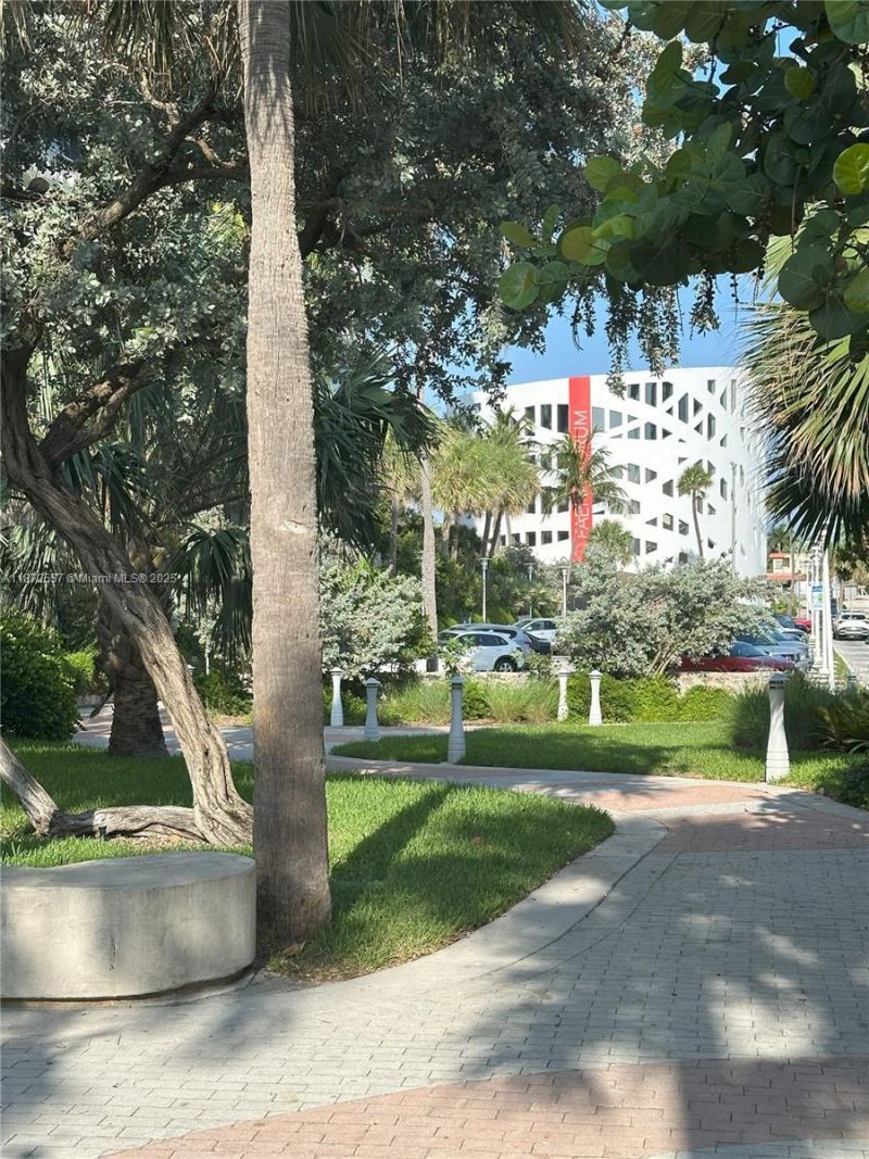 3200 Collins Ave, Unit 11-3, Miami Beach, FL 33140 Photo