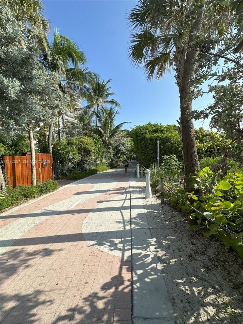 3200 Collins Ave, Unit 11-3, Miami Beach, FL 33140 Photo