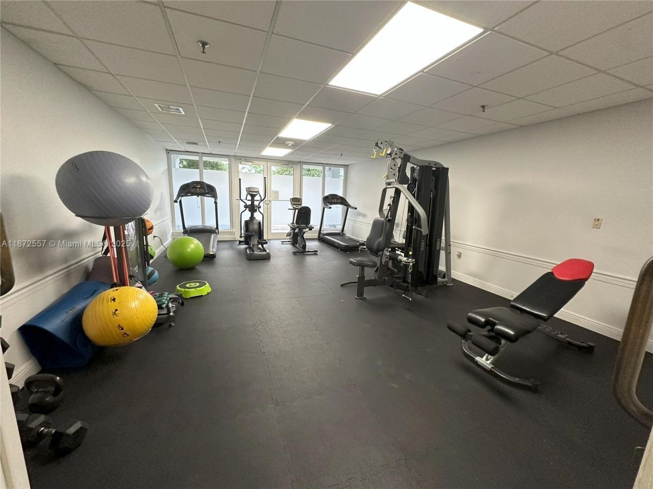 3200 Collins Ave, Unit 11-3, Miami Beach, FL 33140 Photo