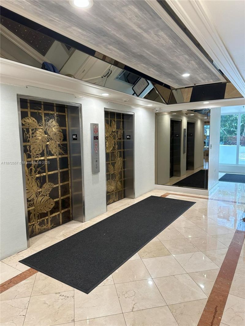 3200 Collins Ave, Unit 11-3, Miami Beach, FL 33140 Photo