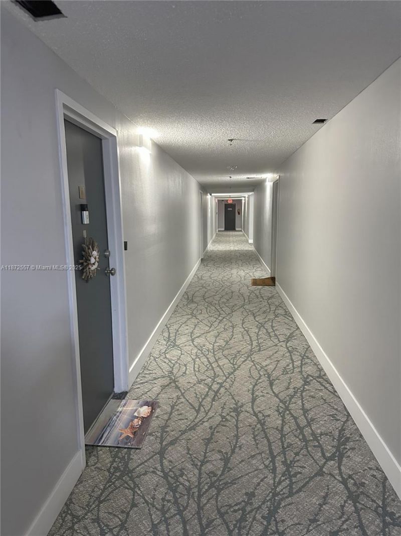 3200 Collins Ave, Unit 11-3, Miami Beach, FL 33140 Photo