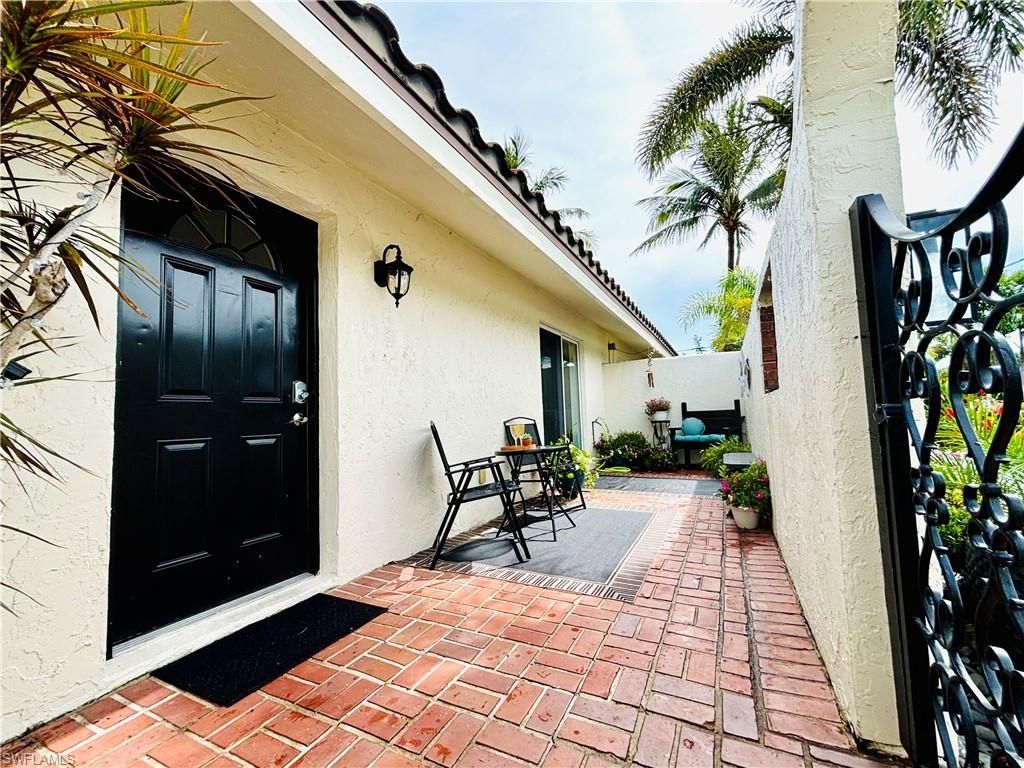 1455 Curlew Ave, Unit 1, Naples, FL 34102 Photo