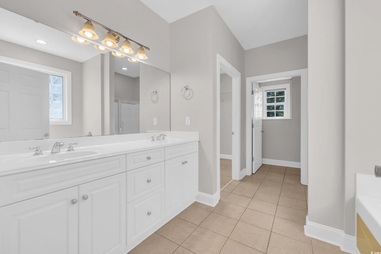 208 Lander Dr. Photo 11