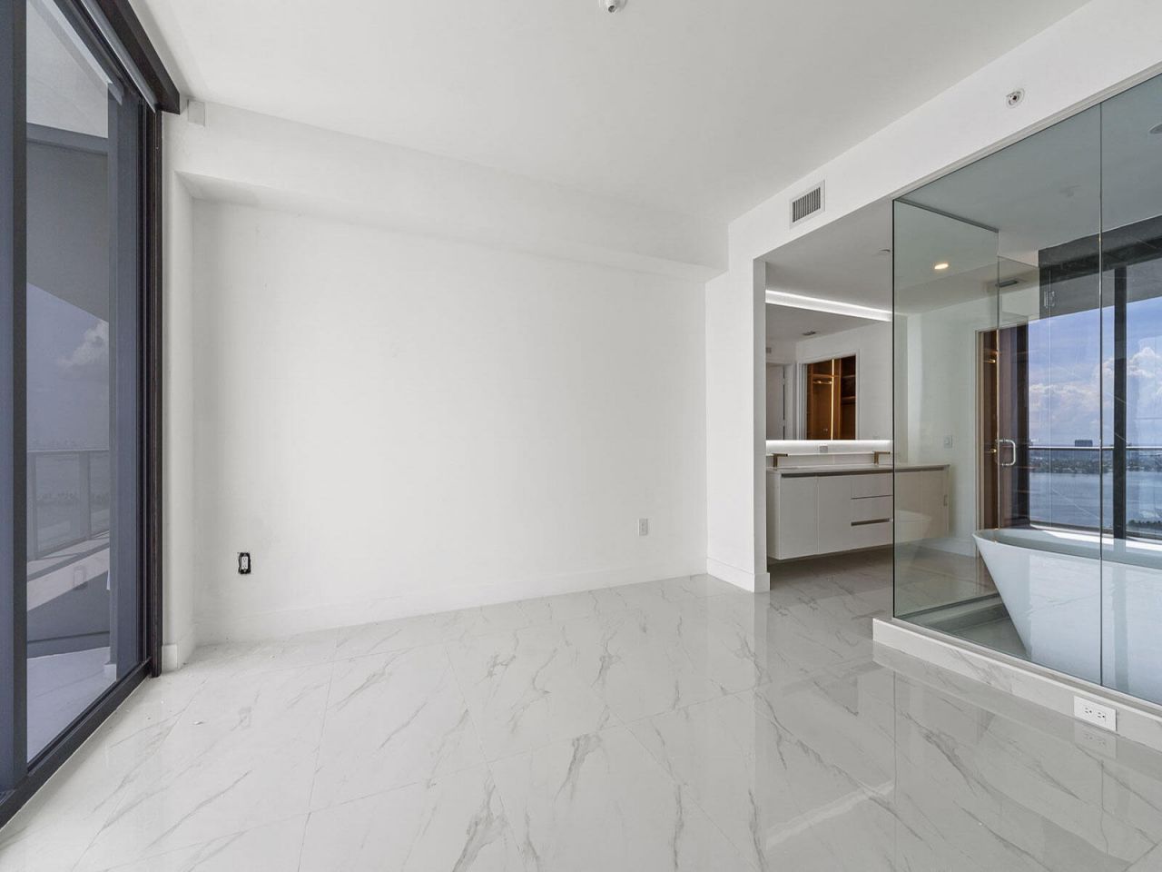 700 NE 24th Street, Unit 3002, Miami, FL 33137 Photo