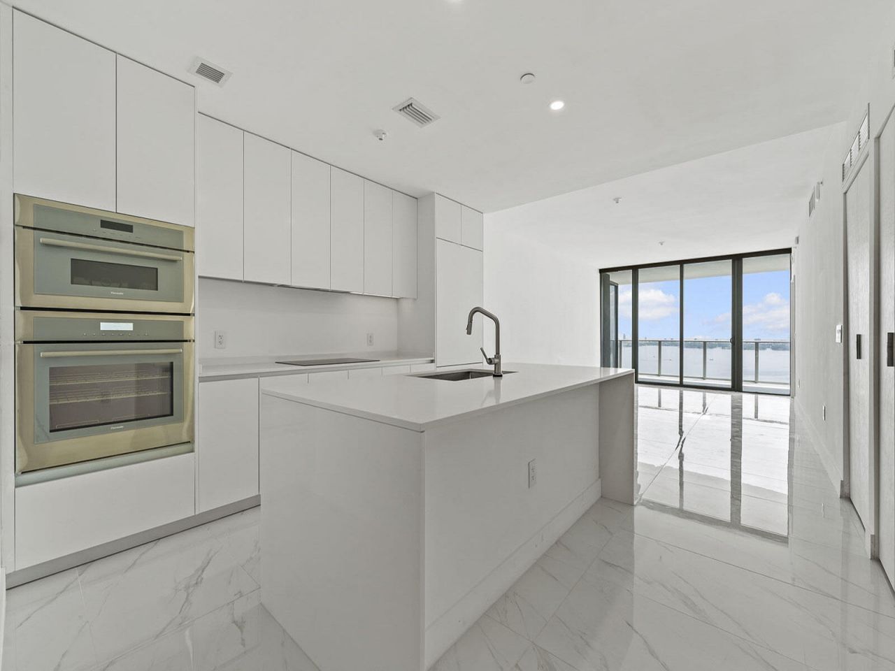 700 NE 24th Street, Unit 3002, Miami, FL 33137 Photo
