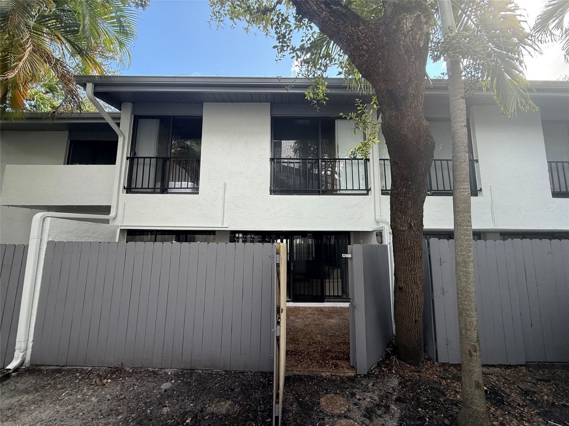 19428 NE 26th Avenue, Unit 103, Miami, FL 33180 Photo